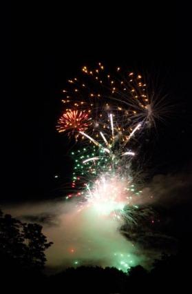 feu_d_artifice_lac_seilhac_15_aout_1